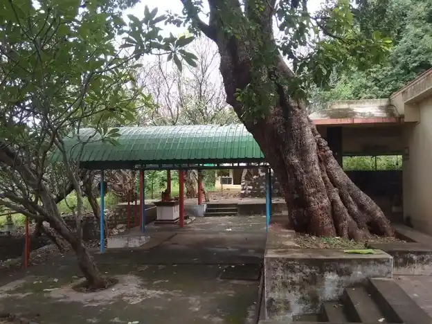 Arulmigu Kambakalappanachimar Temple, Vazhavanthikombai - 637404