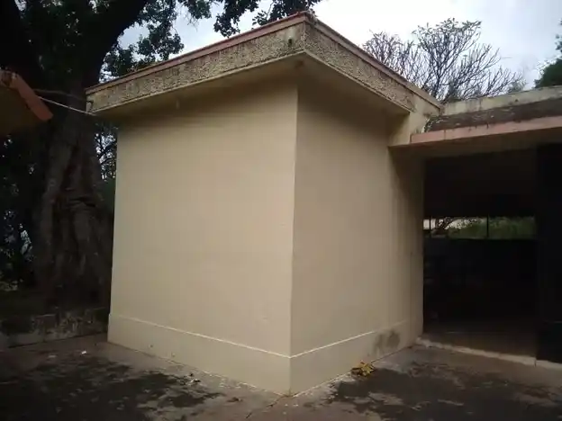 Arulmigu Kambakalappanachimar Temple, Vazhavanthikombai - 637404 அருள்மிகு கம்ப காளப்ப நாச்சிமார் திருக்கோயில், வாழவந்திகோம்பை - 637404, Namakkal - Ancient Temple Architecture and History Image 3