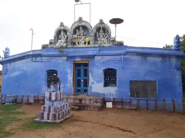 Arulmigu Kambalathamman Santhanamari Amman Temple, Veeravanallur - 627426 அருள்மிகு கம்பளத்தம்மன் மற்றும் சந்தனமாரியம்மன் திருக்கோயில், வீரவநல்லூர் - 627426, Tirunelveli - Ancient Temple Architecture and History Image 3
