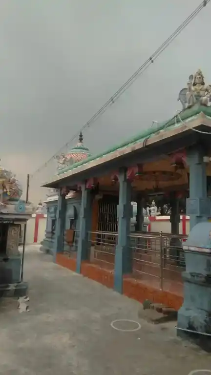 Arulmigu Kambaperumal and Poomalaiyapper and Pachiyapper Temple, Venganur - 606303 அருள்மிகு கம்பபெருமாள் திருக்கோயில், வெங்கனூர் - 606303, Cuddalore - Ancient Temple Architecture and History Image 4