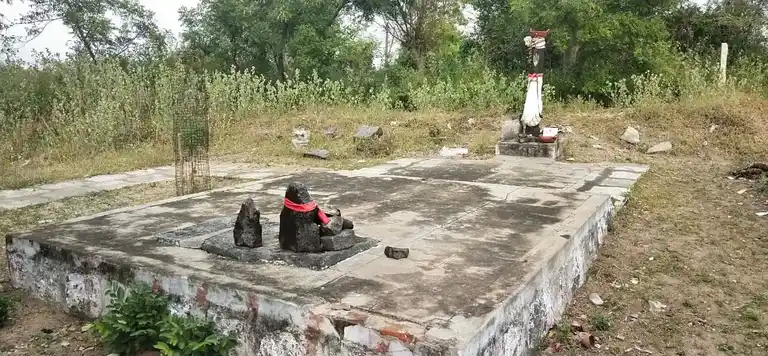 Arulmigu Kambaperumal Temple, Ilupaiyur - 621012 Arulmigu Kambaperumal Temple, Ilupaiyur - 621012, Thiruchirappalli - Ancient Temple Architecture and History Image 2