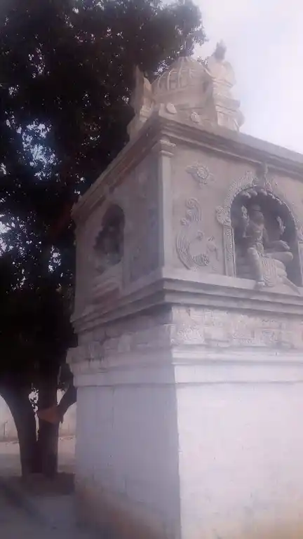 Arulmigu Kambaperumal Temple, Kavanoor - 621704 அருள்மிகு கம்பபெருமாள் திருக்கோயில், Kavanoor - 621704, Ariyalur - Ancient Temple Architecture and History Image 4