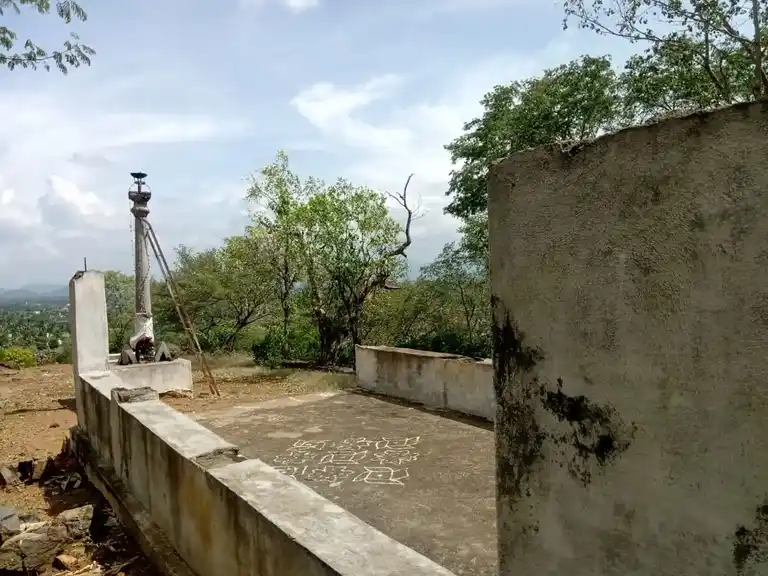 Arulmigu Kambaperumal Temple, Mullukkurichi - 636142 அருள்மிகு கம்பப் பெருமாள் திருக்கோயில், Mullukkurichi - 636142, Namakkal - Ancient Temple Architecture and History Image 3