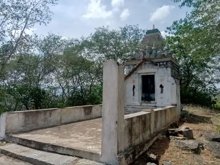 Arulmigu Kambaperumal Temple, Mullukkurichi - 636142 அருள்மிகு கம்பப் பெருமாள் திருக்கோயில், Mullukkurichi - 636142, Namakkal - Ancient Temple Architecture and History Image 4