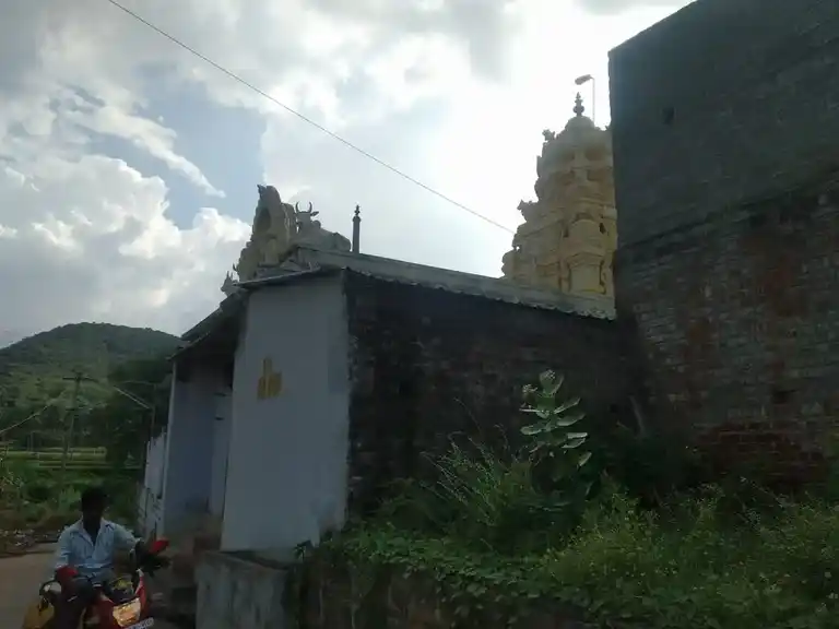 Arulmigu Kambaperumal Temple, Ulipuram - 636118 அருள்மிகு கம்பபெருமாள் திருக்கோயில், Ulipuram, Ulipuram - 636118, Salem - Ancient Temple Architecture and History Image 3