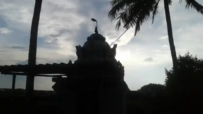 Arulmigu Kambaperumal Temple, Uthandampatti - 621215 Arulmigu Kambaperumal Temple, உத்தண்டம்பட்டி - 621215, Thiruchirappalli - Ancient Temple Architecture and History Image 4