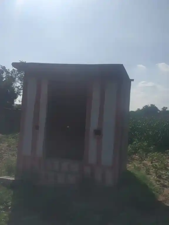 Arulmigu Kambaraya Perumal Temple, Thadaiyampatti - 625535 அருள்மிகு கம்பராயப் பெருமாள் திருக்கோயில், Thadaiyampatti - 625535, Madurai - Ancient Temple Architecture and History Image 3