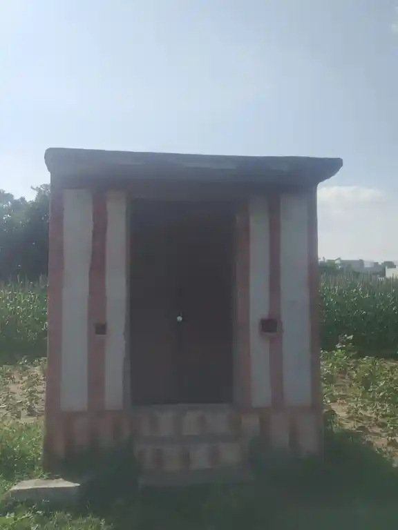 Arulmigu Kambaraya Perumal Temple, Thadaiyampatti - 625535 அருள்மிகு கம்பராயப் பெருமாள் திருக்கோயில், Thadaiyampatti - 625535, Madurai - Ancient Temple Architecture and History Image 4