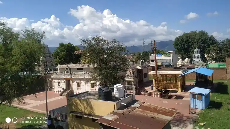 Arulmigu Kambarayaperumal Kasivishwanatha Temple, Cumbum - 625516 அருள்மிகு கம்பராயப்பெருமாள் காசிவிஸ்வநாத மற்றும் கௌமாரிஅம்மன் திருக்கோயில், கம்பம் - 625516, Theni - Ancient Temple Architecture and History Image 8