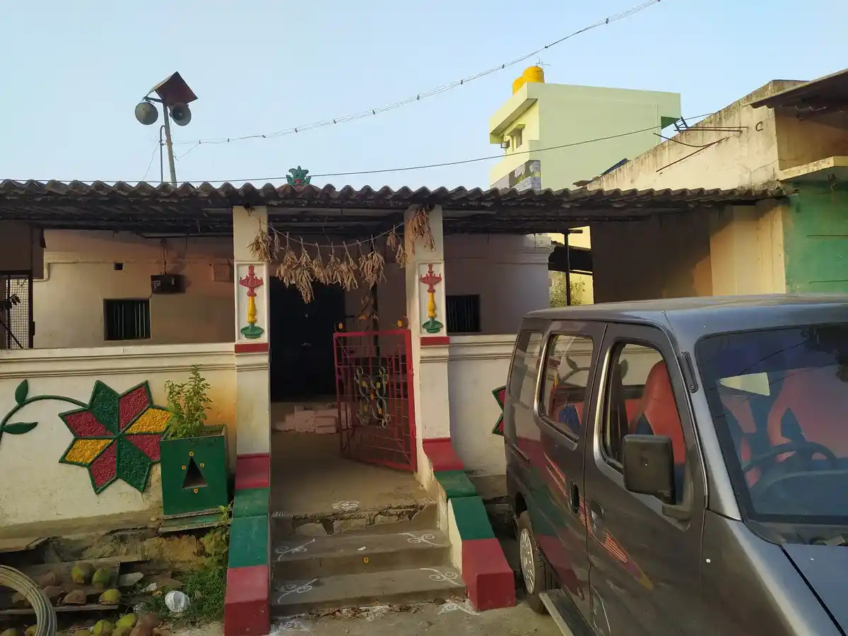 Arulmigu Kambath Anumantharaya Swamy Temple, Belagondapalli - 635114 அருள்மிகு கம்பத் அனுமந்தராயசாமி திருக்கோயில், Belagondapalli - 635114, Krishnagiri - Ancient Temple Architecture and History Image 3