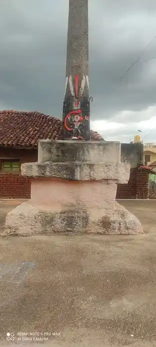 Arulmigu Kambath Anumantharaya Swamy Temple, Pickanapalli, Kolatti - 635107 அருள்மிகு கம்பத் அனுமந்தராயசாமி திருக்கோயில், Pickanapalli, கோலட்டி - 635107, Krishnagiri - Ancient Temple Architecture and History Image 3