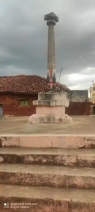 Arulmigu Kambath Anumantharaya Swamy Temple, Pickanapalli, Kolatti - 635107 அருள்மிகு கம்பத் அனுமந்தராயசாமி திருக்கோயில், Pickanapalli, கோலட்டி - 635107, Krishnagiri - Ancient Temple Architecture and History Image 4