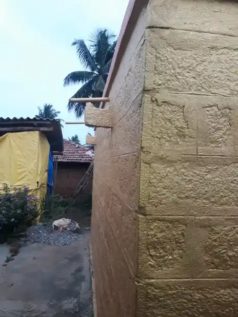 Arulmigu Kambath Anumantharaya Swamy, Unisenatham - 635118 அருள்மிகு கம்பத் அனுமந்தராயசாமி திருக்கோயில், உனிசெனதம் - 635118, Krishnagiri - Ancient Temple Architecture and History Image 2