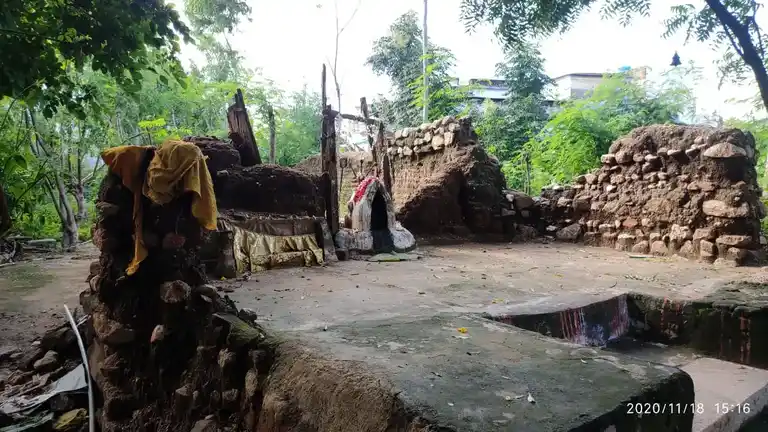 Arulmigu Kambathadi Perumal Temple, Utthappanayakkanur - 625537 கம்பத்தடி பெருமாள் திருக்கோயில், Utthappanayakkanur - 625537, Madurai - Ancient Temple Architecture and History Image 4