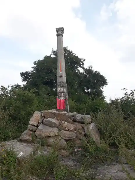 Arulmigu Kambathu Anumantharaya Swamy Temple, Jangalpalayam - 635113 அருள்மிகு கம்பத் அனுமந்தராயசாமி திருக்கோயில், Jangalpalayam - 635113, Krishnagiri - Ancient Temple Architecture and History Image 3