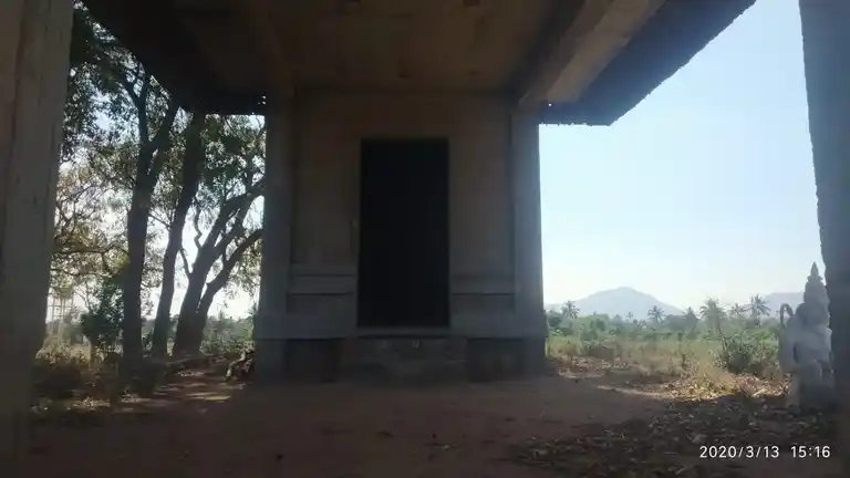 Arulmigu Kammal Narasimma Swamy Temple, Budanahalli - 636804 அருள்மிகு கம்மல் நரசிம்மசாமி திருக்கோயில், Budanahalli - 636804, Dharmapuri - Ancient Temple Architecture and History Image 2