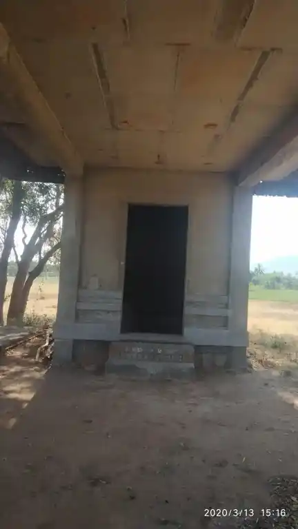 Arulmigu Kammal Narasimma Swamy Temple, Budanahalli - 636804 அருள்மிகு கம்மல் நரசிம்மசாமி திருக்கோயில், Budanahalli - 636804, Dharmapuri - Ancient Temple Architecture and History Image 4