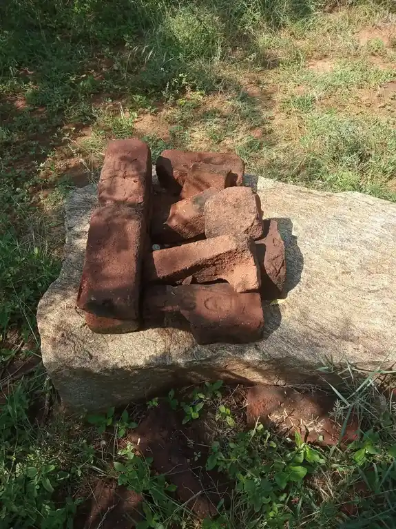 Arulmigu Kamparayapperumal Temple, Sillukuvarpatti - 625512 அருள்மிகு கம்பராயப் பெருமாள் திருக்கோயில், Sillukuvarpatti - 625512, Theni - Ancient Temple Architecture and History Image 3