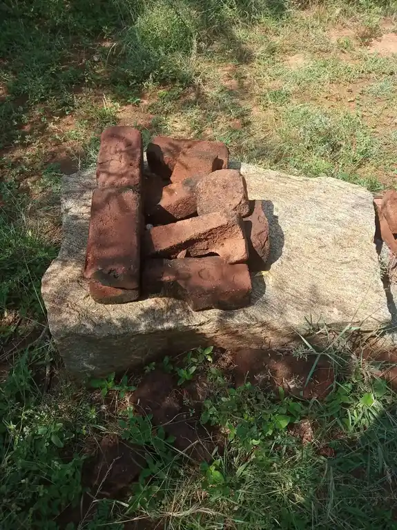 Arulmigu Kamparayapperumal Temple, Sillukuvarpatti - 625512 அருள்மிகு கம்பராயப் பெருமாள் திருக்கோயில், Sillukuvarpatti - 625512, Theni - Ancient Temple Architecture and History Image 4