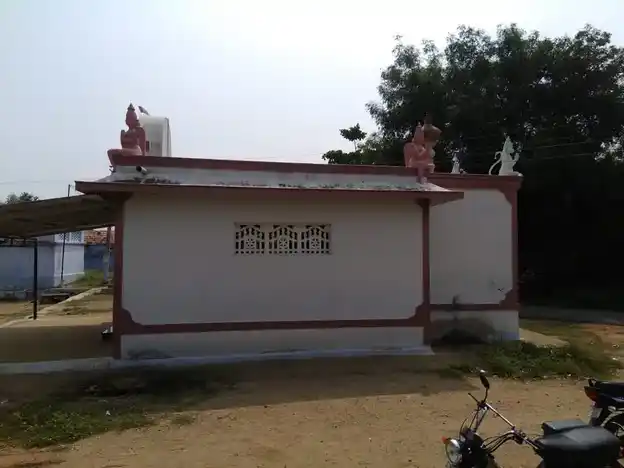Arulmigu Kampathrayaswamy Temple, Velliyampalayam, Velliyampalayam - 638401 அருள்மிகு கம்பத்ராயசாமி திருக்கோயில், வெள்ளியம்பாளையம், Velliyampalayam - 638401, Erode - Ancient Temple Architecture and History Image 2