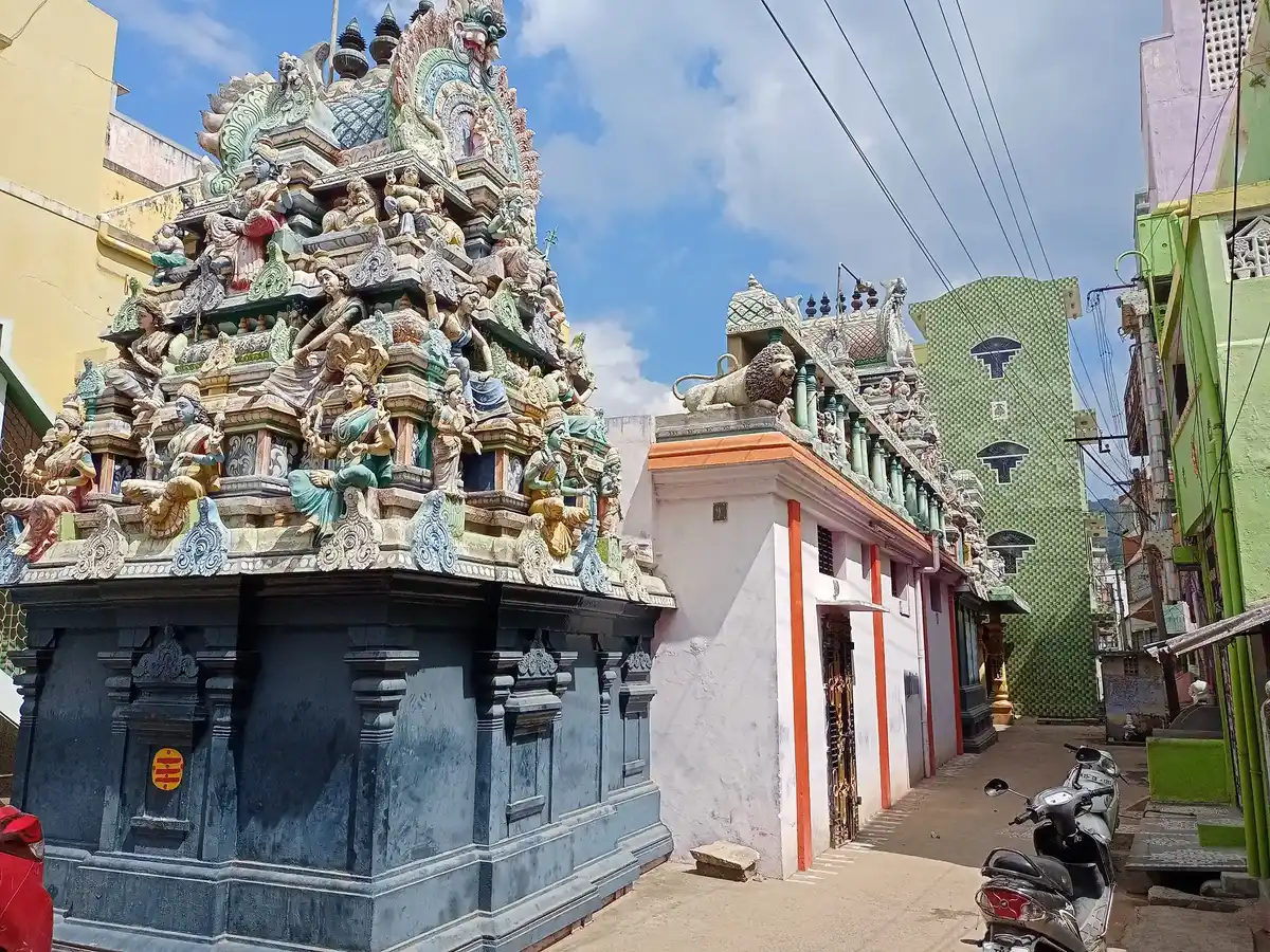 Arulmigu Kanagadurgai Amman Temple, Vellore - 632004 அருள்மிகு கனக துர்கையம்மன் திருக்கோயில், வேலூர் - 632004, Vellore - Ancient Temple Architecture and History Image 3