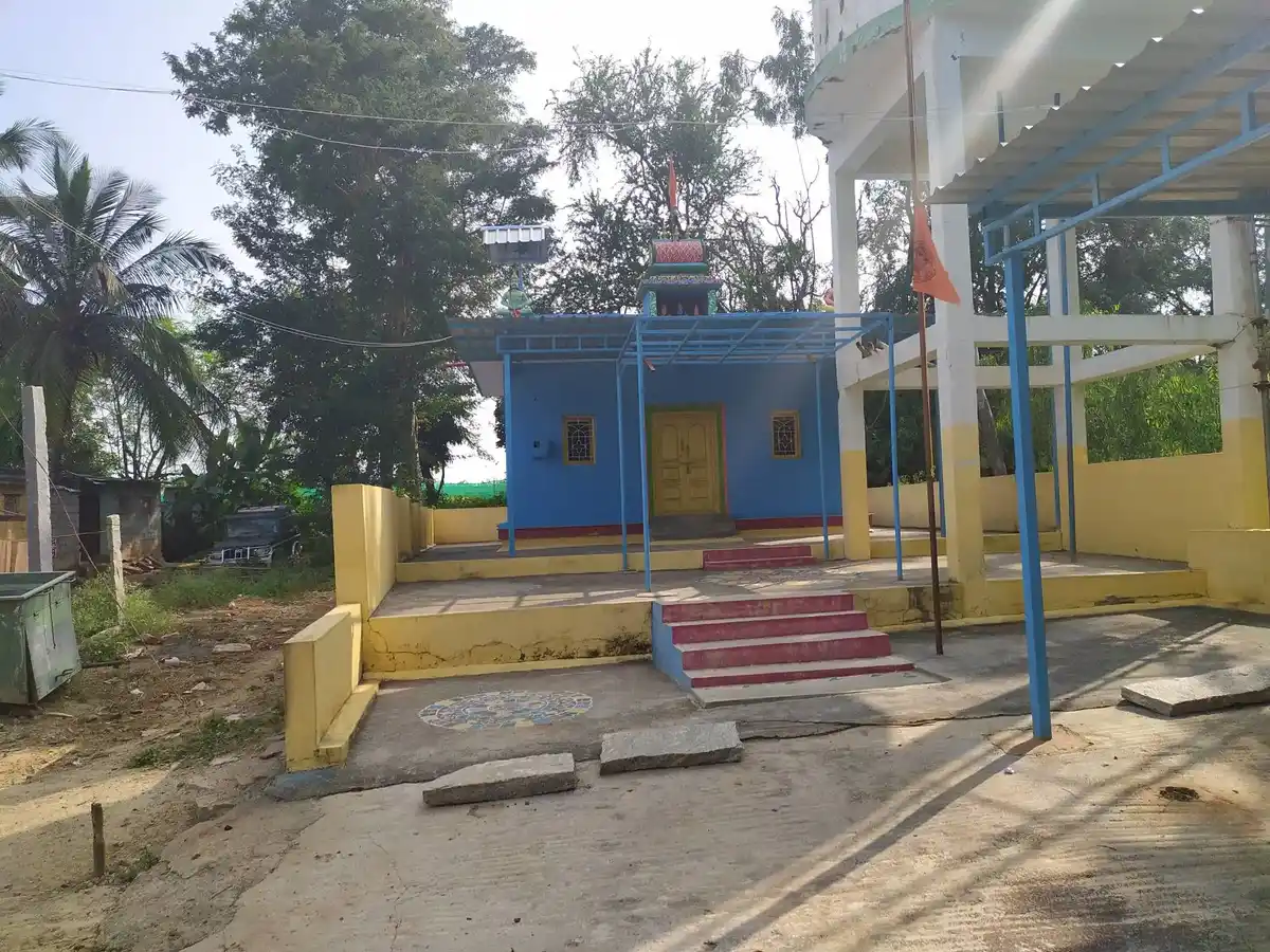 Arulmigu Kanamanapalli Basuveswarar Temple, Kempatti - 635114 Temple