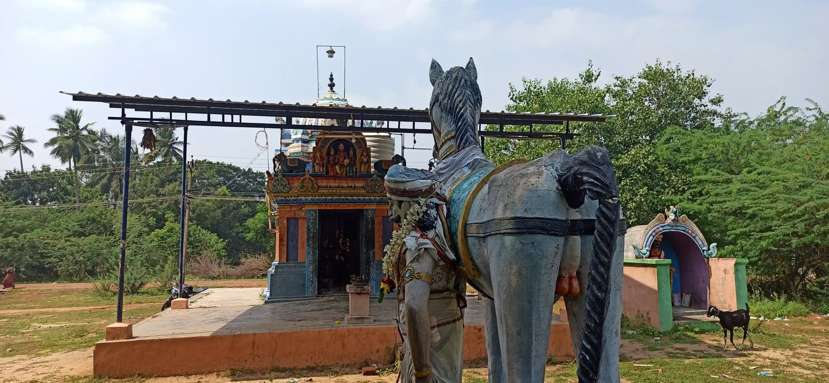 Arulmigu Kanchiyappa Iyyanar Temple, Velangudi - 610109 அருள்மிகு காஞ்சியப்ப அய்யனார் திருக்கோயில், Velangudi, Velangudi - 610109, Thiruvarur - Ancient Temple Architecture and History Image 3