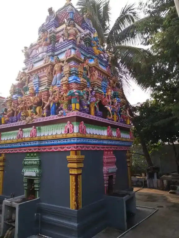 Arulmigu Kandakaadu Muniappan Temple, Arasiramani Bit.1 - 636308 அருள்மிகு கந்தகாடு முனியப்பன் திருக்கோயில், Arasiramani Bit.1 - 636308, Salem - Ancient Temple Architecture and History Image 3