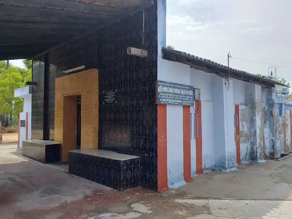 Arulmigu Kandavel Sastha Temple, Kulasekarapattanam - 628206 அருள்மிகு கண்டவேல் சாஸ்தா திருக்கோயில், Kulasekarapattanam - 628206, Thoothukudi - Ancient Temple Architecture and History Image 4