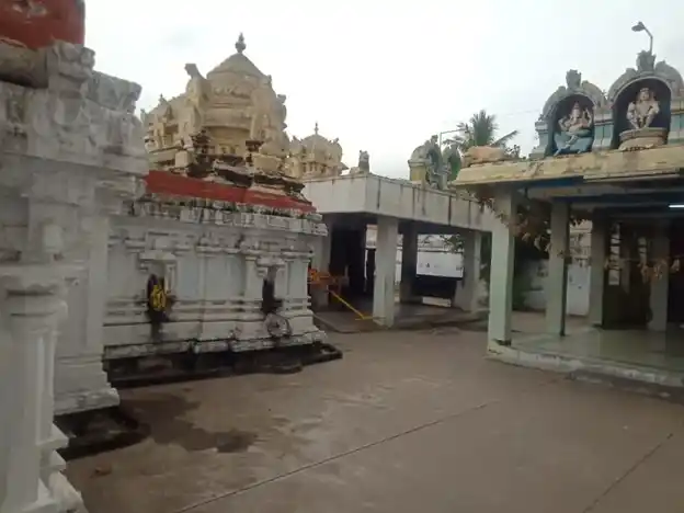 Arulmigu Kangatheeswarar And Vardharaja Perumal Temple, Chinnasalem - 606201 அருள்மிகு கங்காதீஸ்வரர் திருக்கோயில், சின்னசேலம் - 606201, Kallakurichi - Ancient Temple Architecture and History Image 2