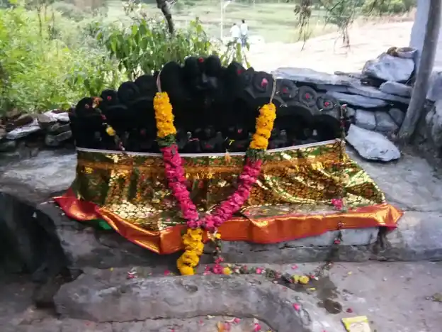 Arulmigu Kannadiaperumal Temple, Varthamana Nathi Dam, Palani - 624601 அருள்மிகு கண்ணாடிப்பெருமாள் கோயில், வர்த்தமான நதி அணை, Palani - 624601, Dindigul - Ancient Temple Architecture and History Image 4