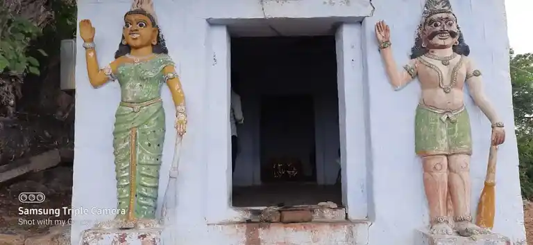 Arulmigu Kannappa Pandaram Madam, Karungalakkudi - 625101 அருள்மிகு கண்ணப்ப பண்டாரம் மடம், Karungalakkudi - 625101, Madurai - Ancient Temple Architecture and History Image 2