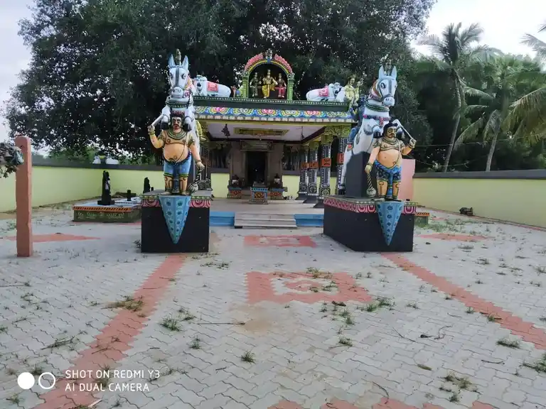 Arulmigu Kannayiramudaiya Ayyanar Temple, Eenathisenkottai, Eenathisenkottai - 630606 Arulmigu Kannayiramudaiya Ayyanar Temple, Eenathisenkottai, Eenathisenkottai - 630606, Sivagangai - Ancient Temple Architecture and History Image 4