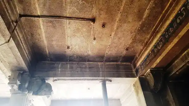 Arulmigu Kannayiramudayar Temple, Gurumanakkudi - 609117 அருள்மிகு கண்ணாயிரமுடையார் ஆலயம், Gurumanakkudi - 609117, Mayiladuthurai - Ancient Temple Architecture and History Image 5