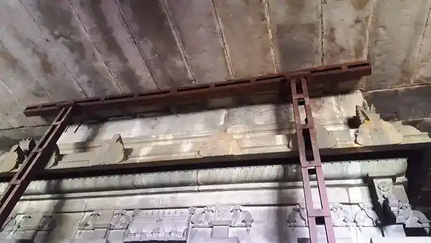 Arulmigu Kannayiramudayar Temple, Gurumanakkudi - 609117 அருள்மிகு கண்ணாயிரமுடையார் ஆலயம், Gurumanakkudi - 609117, Mayiladuthurai - Ancient Temple Architecture and History Image 8