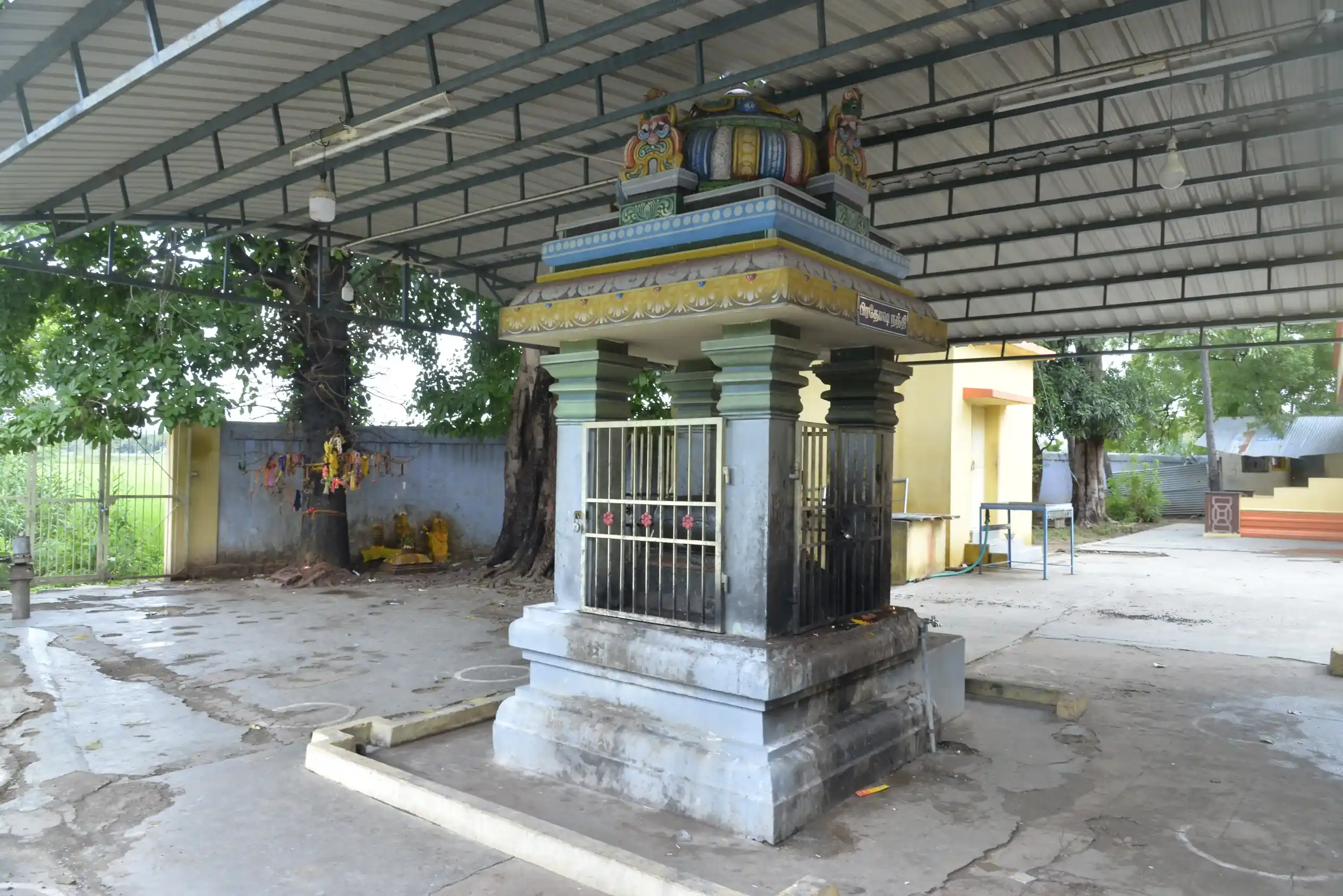 Arulmigu Kanneswaramudaiyar Temple, Veerapandi - 625534 அருள்மிகு கண்ணீஸ்வரமுடையார் திருக்கோயில், வீரபாண்டி - 625534, Theni - Ancient Temple Architecture and History Image 2