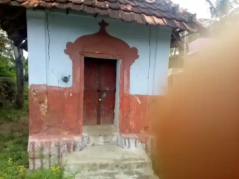 Arulmigu Kanni Vinayagar Temple, Kurathiyarai, Azhiyapandiyapuram - 629851 அருள்மிகு கன்னிவிநாயகர் திருக்கோயில், Kurathiyarai, Azhiyapandiyapuram - 629851, Kanyakumari - Ancient Temple Architecture and History Image 2