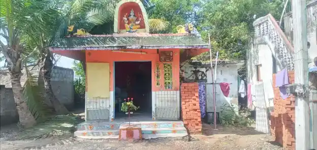 Arulmigu Kanniamman Temple, Centre Of The Village, Medur - 601204 Arulmigu Kanniamman Temple, Centre Of The Village, Medur - 601204, Tiruvallur - Ancient Temple Architecture and History Image 2