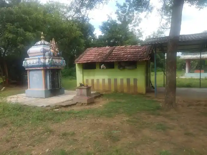 Arulmigu Kanniamman Temple, Inside The Village, Valasaivettikadu - 602001 அருள்மிகு கன்னியம்மன் திருக்கோயில், Inside The Village, Valasaivettikadu - 602001, Tiruvallur - Ancient Temple Architecture and History Image 4