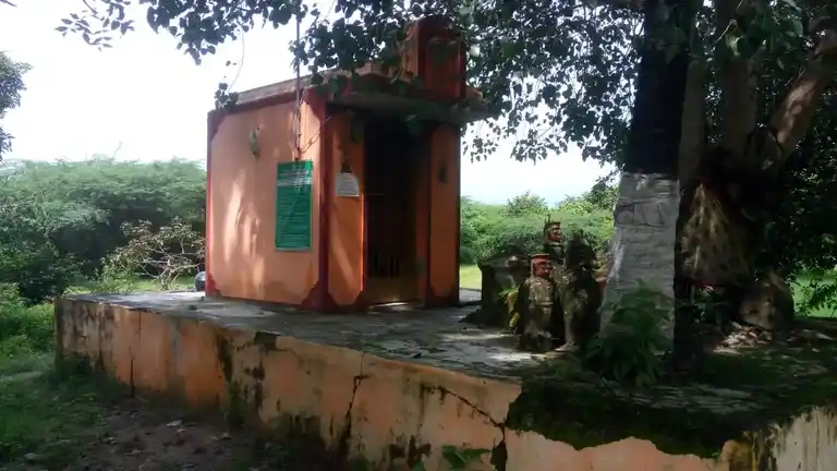 Arulmigu Kanniamman Temple, Pariikkupattu - 601204 அருள்மிகு கன்னியம்மன் திருக்கோயில், பரிக்குப்பட்டு - 601204, Tiruvallur - Ancient Temple Architecture and History Image 5