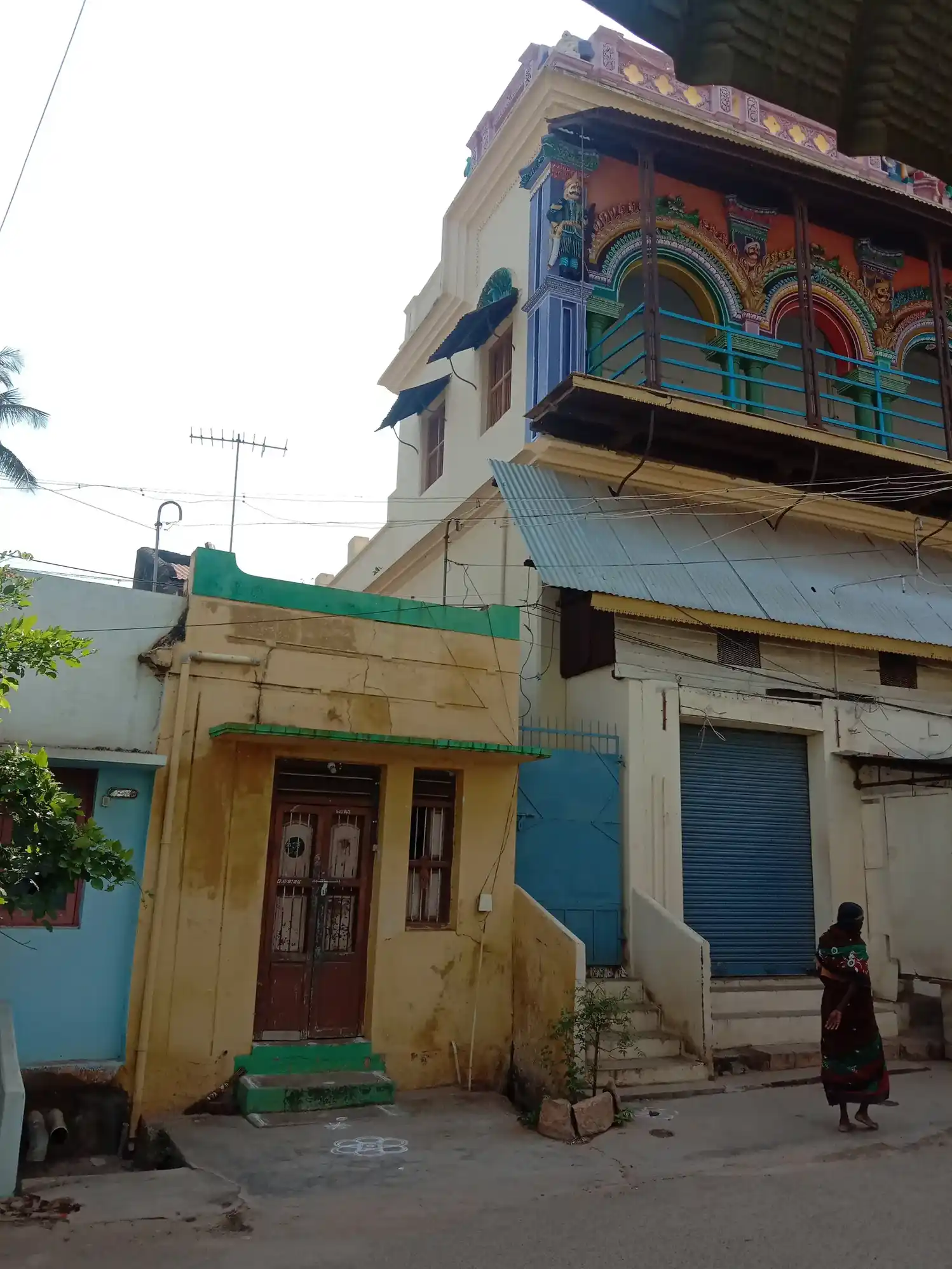 Arulmigu Kanniga Parameswari Amman Temple, Uthamapalayam - 625534 அருள்மிகு கன்னிகாபரமேஸ்வரியம்மன் திருக்கோயில், உத்தமபாளையம் - 625534, Theni - Ancient Temple Architecture and History Image 2