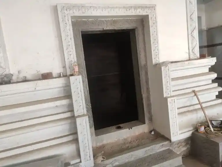 Arulmigu Kannigaparameshwari Temple, Mittur - 635701 அருள்மிகு கண்ணிகாபரமேஸ்வரியம்மன் திருக்கோயில், மிட்டூர் - 635701, Thirupathur - Ancient Temple Architecture and History Image 4