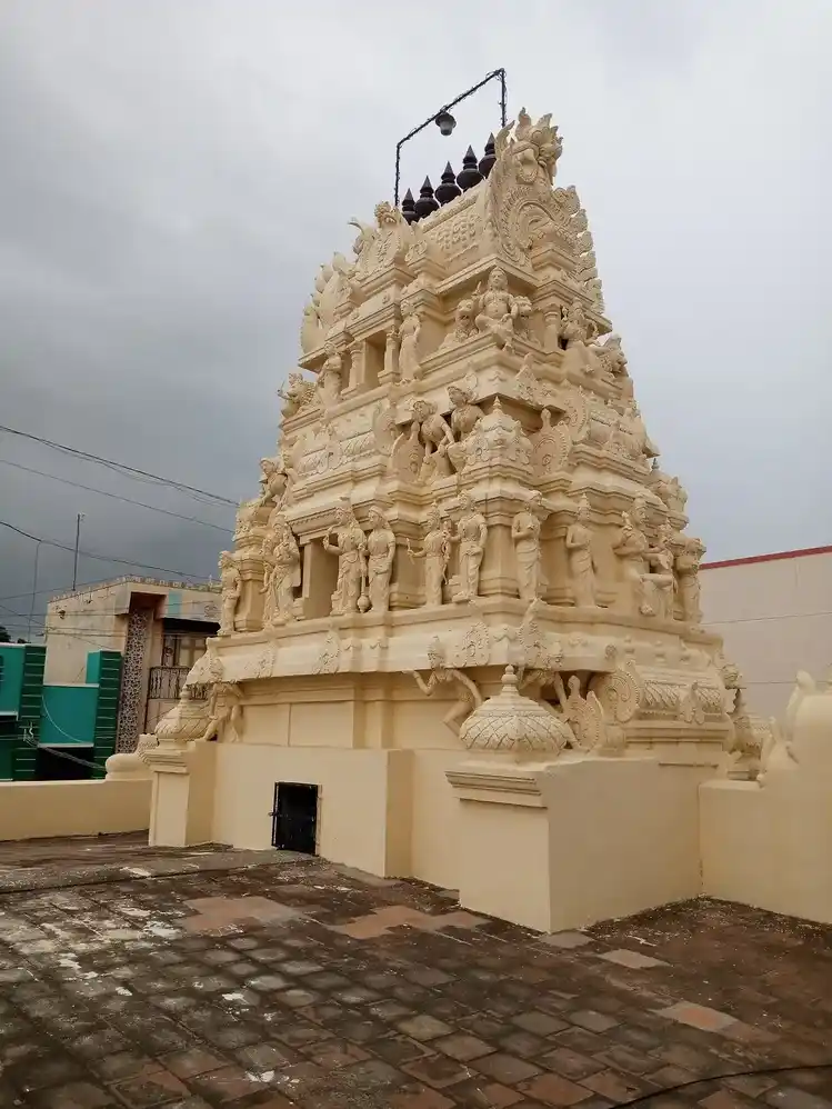Arulmigu Kannigaparameswari Amman Temple, Tiruvannamalai - 606601 அருள்மிகு கன்னிகாபரமேஸ்வரி அம்மன் திருக்கோயில், திருவண்ணாமலை - 606601, Tiruvannamalai - Ancient Temple Architecture and History Image 2