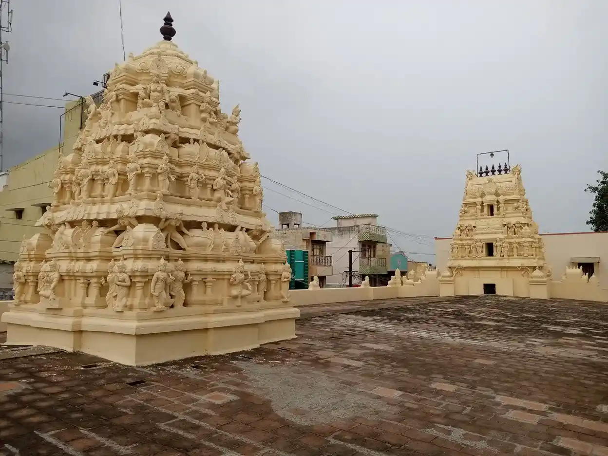 Arulmigu Kannigaparameswari Amman Temple, Tiruvannamalai - 606601 அருள்மிகு கன்னிகாபரமேஸ்வரி அம்மன் திருக்கோயில், திருவண்ணாமலை - 606601, Tiruvannamalai - Ancient Temple Architecture and History Image 3