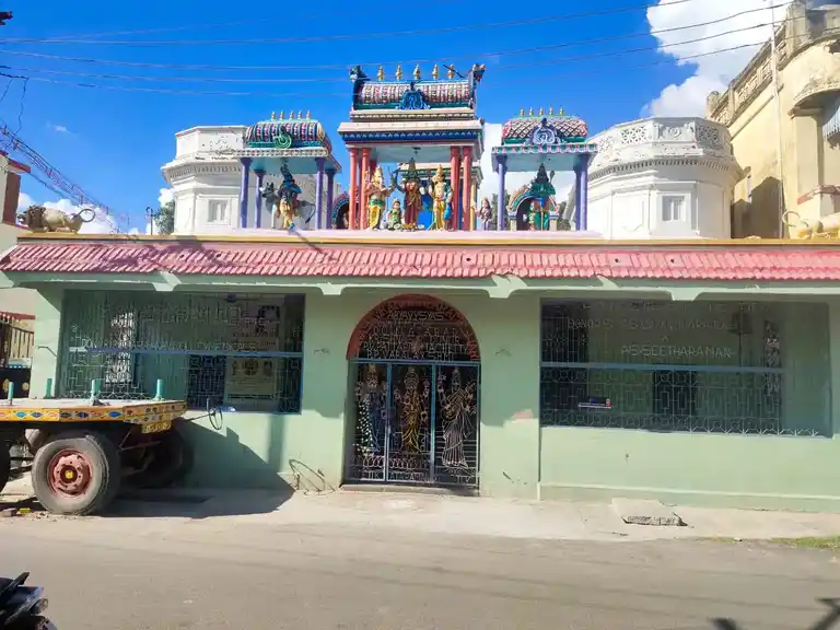 Arulmigu Kannigaparameswari Temple, Dhawlathapath - 635001 அருள்மிகு கன்னிகா பரமேஸ்வரி திருக்கோயில், Dhawlathapath - 635001, Krishnagiri - Ancient Temple Architecture and History Image 3