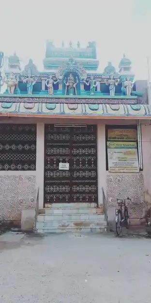 Arulmigu Kannika Parameswariamman Venugopalaswamy Temple, Namagiripettai - 637406 அருள்மிகு கன்னிகாபரமேஸ்வரியம்மன் மற்றும் வேணுகோபாலசுவாமி திருக்கோயில், நாமகிரிப்பேட்டை - 637406, Namakkal - Ancient Temple Architecture and History Image 3