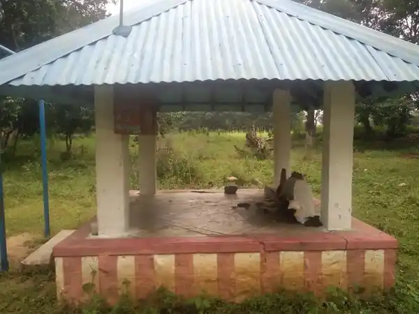 Arulmigu Kannimaar And Chinnakammal Temple, Velayuthampalayam - 624802 அருள்மிகு கன்னிமார் மற்றும் சின்னக்கம்மாள் திருக்கோயில், Velayuthampalayam - 624802, Dindigul - Ancient Temple Architecture and History Image 5