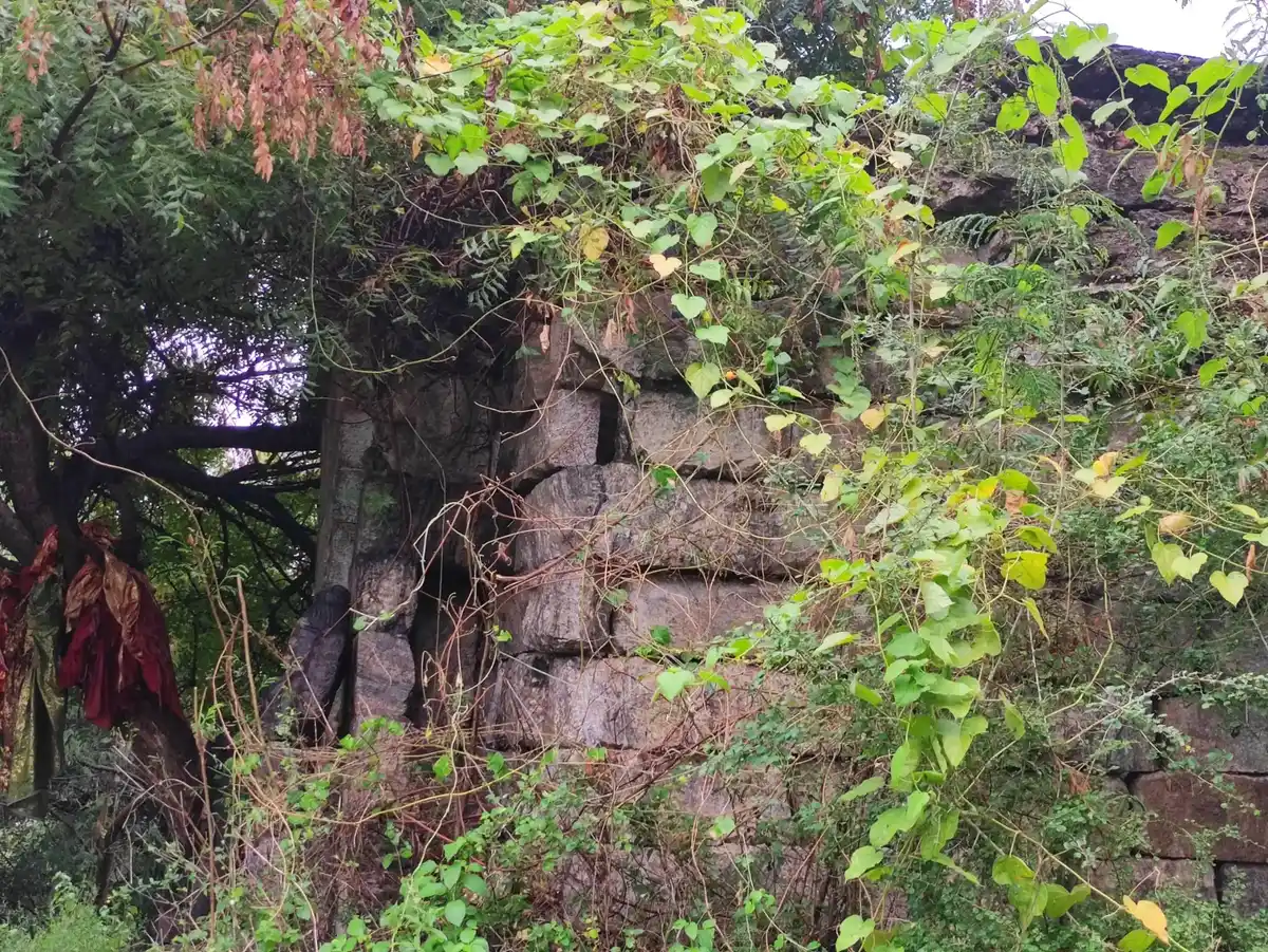 Arulmigu Kannimaar Temple, Ammaiyanaiyakkanoor - 624201 அருள்மிகு கன்னிமார் திருக்கோயில், Ammaiyanaiyakkanoor - 624201, Dindigul - Ancient Temple Architecture and History Image 2