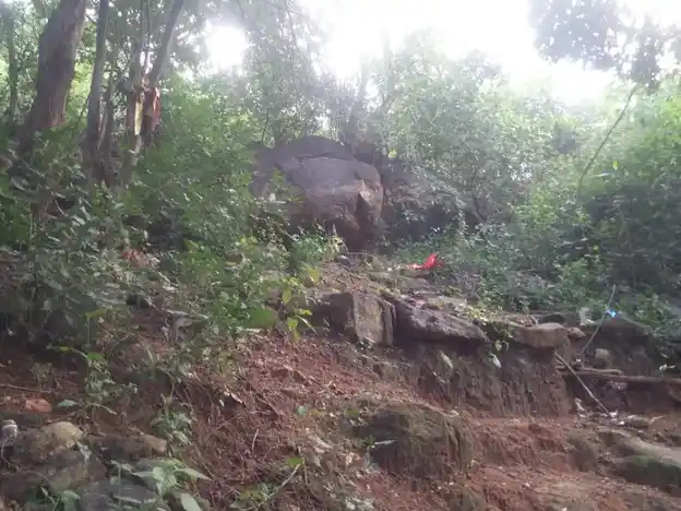 Arulmigu Kannimaar Temple, Emakalapuram - 624304 அருள்மிகு கன்னிமார் திருக்கோயில், Emakalapuram - 624304, Dindigul - Ancient Temple Architecture and History Image 8