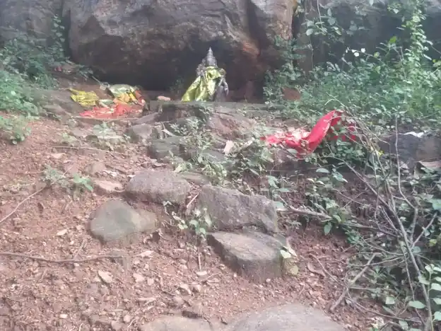 Arulmigu Kannimaar Temple, Emakalapuram - 624304 அருள்மிகு கன்னிமார் திருக்கோயில், Emakalapuram - 624304, Dindigul - Ancient Temple Architecture and History Image 9